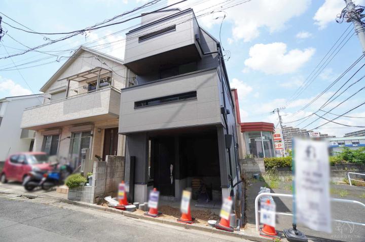 建物外観（5月中旬撮影）