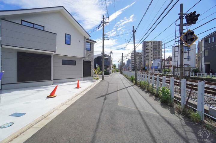 前面道路（9月下旬撮影）
