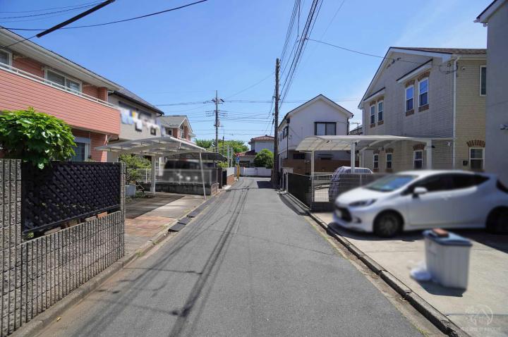前面道路（5月上旬撮影）