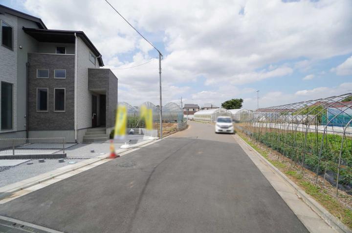 前面道路（5月上旬撮影）