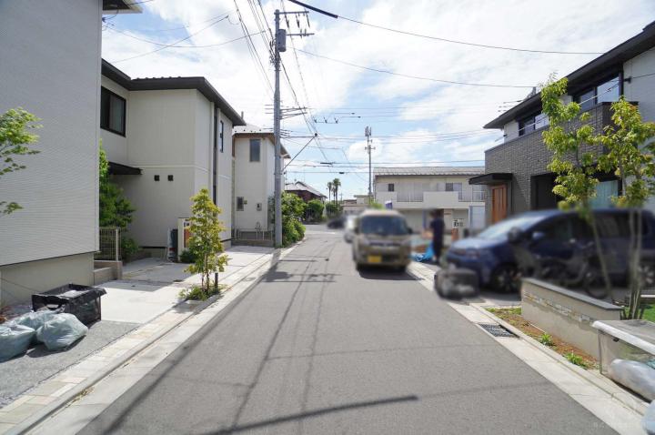 前面道路（5月上旬撮影）