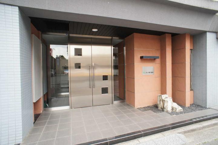 マンションエントランス