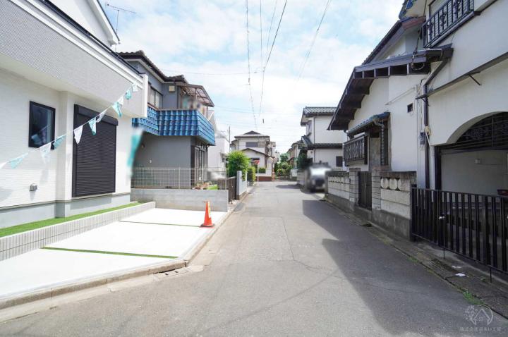 前面道路（8月上旬撮影）
