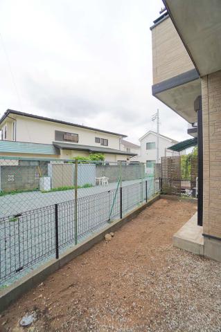 お庭側から（5月下旬撮影）