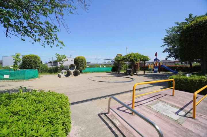 秋ヶ瀬児童公園（えんぴつ公園）